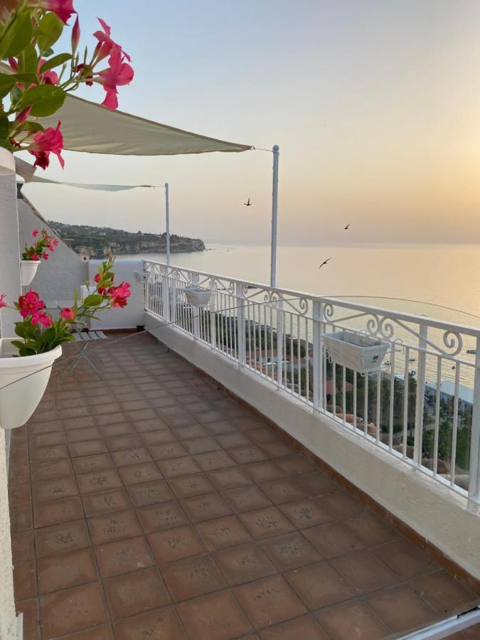 Bluemind Hotell Tropea Exteriör bild