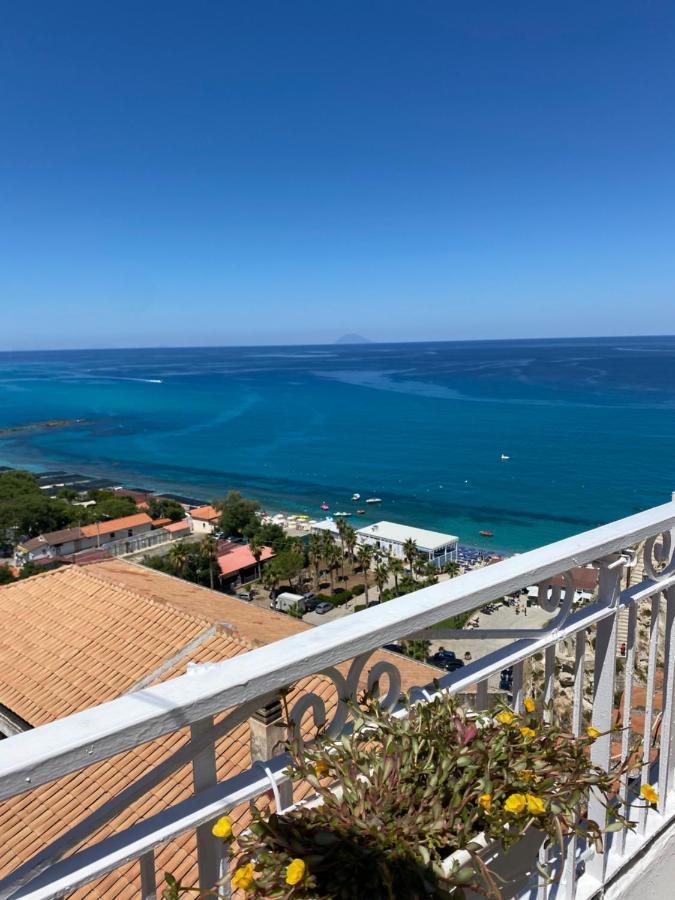 Bluemind Hotell Tropea Exteriör bild